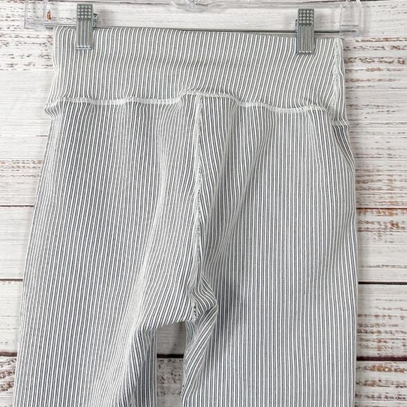 Good American Seamless Core Power Legging Black White, EUC, Size Large XL - Picture 7 of 10